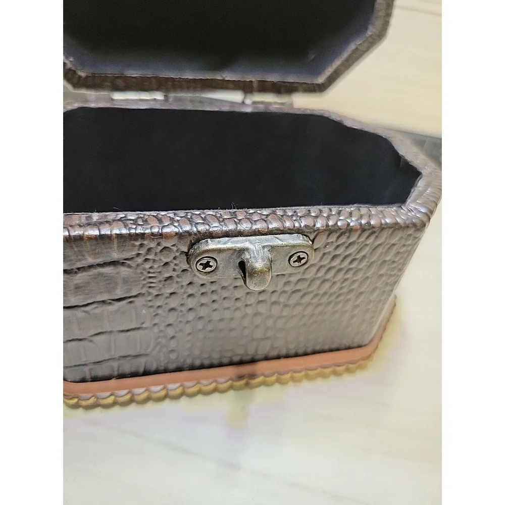 Vintage Trinket Box Small Wooden Treasure Chest‎ Storage Jewelry Necklace Box